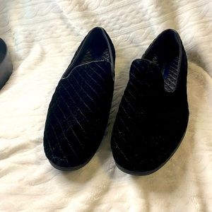 Giorgio Brutini black velvet dress shoe, size 10.5